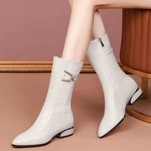 Laarzen schoenen half hoge dames laarzen wit puntige teen schoenen voor vrouwen strass eiland midden kalf elegant met lage hakken laars cosplay goth