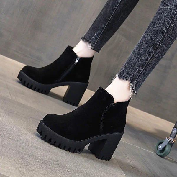 Botas calzado estilo punk botines negro tobillo femenino tacones muy altos zapatos cortos de combate para mujeres tacón gamuza invierno 2023 venta