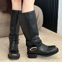 Chaussures de bottes avec talon bas femme bottes longues nouvelles en chaussures mode métal western dames knee bottes hautes orteils carrés chaussures femelles