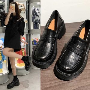 Boots French Femme Femme High Heels Pumps Chausure Femme Lacquer College Chaussures Lolita Cosplay Plateforme Chunky Sole Loafers 220901