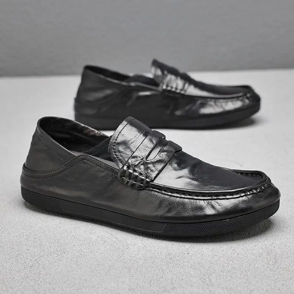 Bottes Véritable cuir Chaussures de marche pour hommes Brand Man Soft Mocasins Locs Slip Brewable sur des baskets de jogging noir