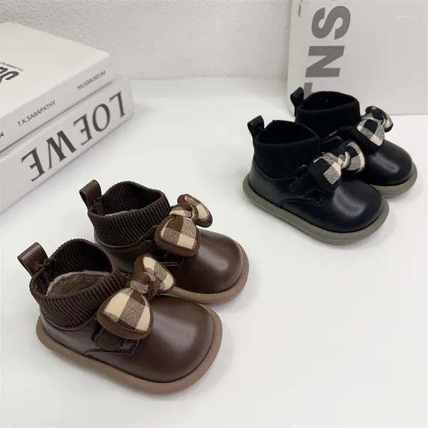 Boots Girls 'confortable 2024 automne / hiver papillon Princesse Chaussures chaussures rondes orteil pour enfants 0-1-3 ans