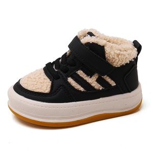 Laarzen Meisjes Katoenen Schoenen Kinderen Pluche Verdikte Antislip Jongens Warme Sport Baby Zachte Comfortabele Winter Sneakers 231030