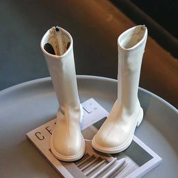 Bottes Filles bottes hautes 2023 automne et printemps nouveau Style japonais princesse Catwalk chaussures en cuir mode pour enfants Simple antidérapant PUL2401
