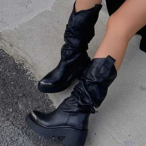 Bottes Plate-forme gothique mi-mollet bottes Punk rue métal décor femme moto bottes 2023 hiver Cool mode Combat bottes femmes ShoesL2401