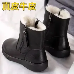 Botas Venta caliente Botas de nieve para mujeres 2023 Invierno de cuero suave de cuero suave espesas botas botas laterales zapatos de algodón tibio