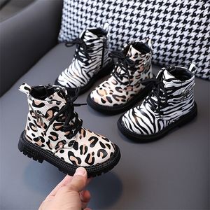 Laarzen kinderen enkel laarzen luipaard zebra patroon mode jongens meisjes laars 21-30 baby vier seizoen niet-slip comfortabele kinderen schoenen 220913