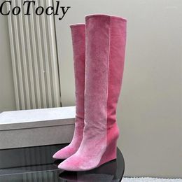 Botas Rodilla Alta para Mujeres Cuaradas puntiagudas Tacones de la pista zapatos de pista Hembra Mujer de terciopelo rosa negro