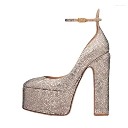 Boots Lilyptuart Brand Talons hauts pour les femmes printemps 2024 Chaussures de plate-forme de mode Mary Janes Designer de luxe Pumps de strass