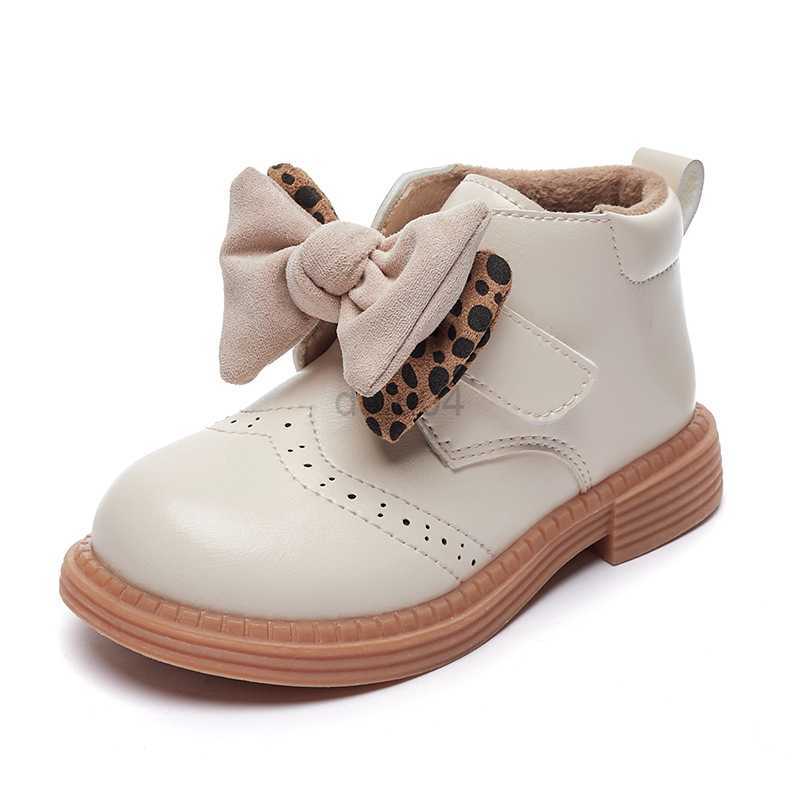 Stövlar Little Girls Princess Cotton Shoes Fashion Kids Boots For Autumn Winter Children's Leather Shoes Velvet Warm Ankel Boot L0824