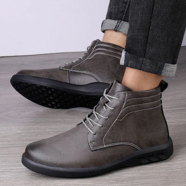 Boots Luxury Brand Men Boots Boots chauds en peluche fourrure mâle Bottes d'hiver Mode Vérine Cuir Cuir Chaussures Bottes en caoutchouc de haute qualité