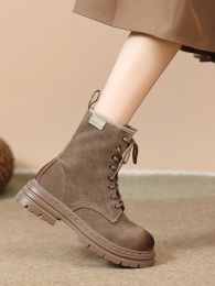 Laarzen med hiel laarzen winterschoenen voor vrouwen vaze ronde teen bootswomen lolita 2024 rubber plat lederen zomer herfst rock rijden