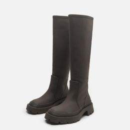 Botas de tacón medio para mujer, zapatos de otoño con punta redonda, diseñador de lujo, moda por encima de la rodilla 2021, goma para mujer, plana, sólida, básica, Lac