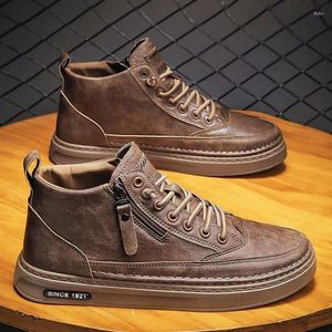 Botas de cuero para hombre 2023 plataforma de invierno piel cálida tobillo corto con cordones moda Borwn zapatos casuales para hombres Botas de trabajo