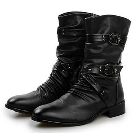 Bottes Bottes en cuir pour hommes bottes de motard de haute qualité chaussures Punk Rock noires bottes hautes pour hommes et femmes taille 38-48 231213