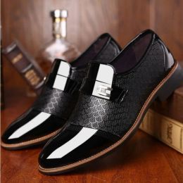 Bottes Chaussures en cuir Pu Men's Hier Cuir Soft Antislip Rubber Loafers Chaussures Homme Chaussure en cuir décontractée Taille 3848