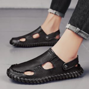 Laarzen heren sandalen 2022 Zomer mannelijk strand echte lederen schoenen nieuwe casual slippers slippers voor mannen vrije tijd mode sandaal man