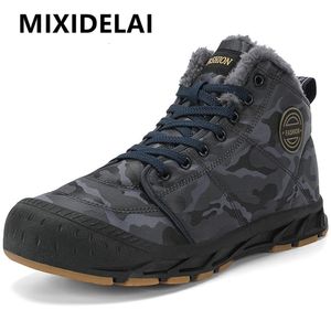 Botas impermeables para hombre, tobillo, invierno, cálido, felpa, nieve, zapatillas de deporte para exteriores, trabajo, goma para hombre, talla grande 221119