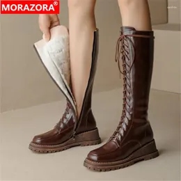 Botas Morazora 2024 Cajas de banda estrecha Tisos Altos zapatos de cuero de cuero de invierno Mujer con cremallera Lana de rodilla