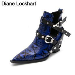 Bottes Moto Western Cowboy Bottes Femmes Serpent PU Cuir Court Cosaques Talons Pointus Cowgirl Chaussons Boucle Femmes Chaussures 230818