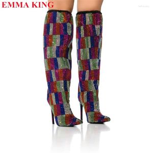 Bottes multicolores strassone embelli le genou haut luxe bling cristal pointu toe longs femmes plissés de talons plissés 2024