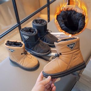 Bottes Nouveau 2024 hiver bottes de neige pour garçons chaussures en coton chaud pour enfants bottes imperméables en cachemire épais bottes courtes antidérapantes pour filles 231027
