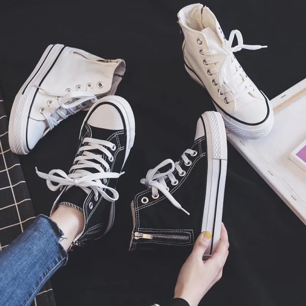 Botas Nuevas llegadas de mujeres Mujeres de la plataforma de tacón escondido zapatos de lona de lona al aire libre chicas de moda blanca al aire libre zapatillas de cuña 6 cm