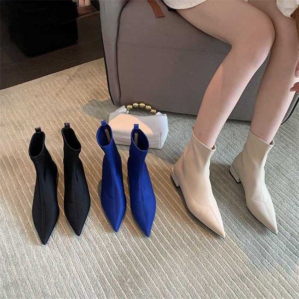 Bottes nouveauté femmes femme Sexy bout pointu appartements talons bottines fermeture éclair mode blanc noir dames chaussures 220929