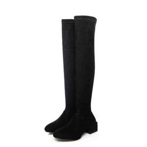 Botas nuevas de gamuza de oveja y tela elástica, suelas de goma, calcetines elásticos, botas de cabeza cuadrada con tacón grueso, botas de moda 220913