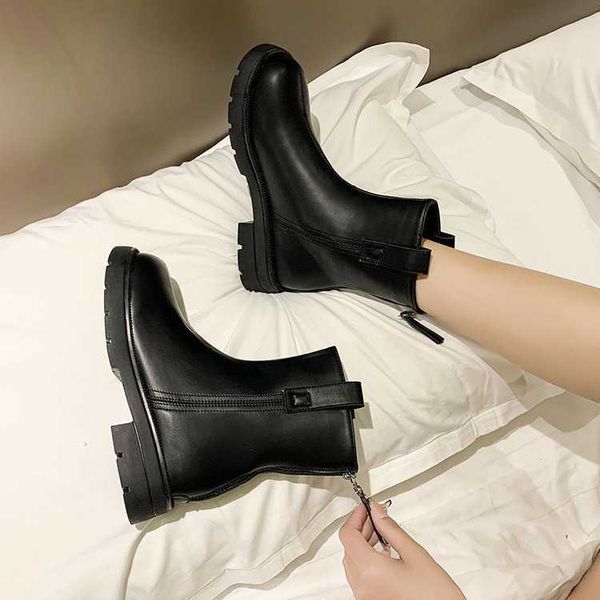 Botas nuevas mujeres de cuero suave tobillo cremallera moda femenina otoño pisos vestido señoras calle estilo negro zapatos cortos plataforma 221213