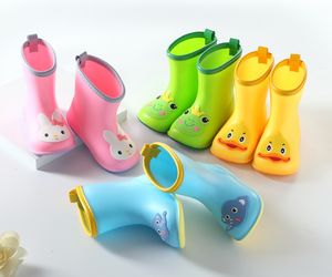 Botas Bonitas botas de lluvia para niños con punta ancha y ancha, zapatos impermeables de goma de PVC para bebés, zapatos de agua para niños, botas de lluvia con dibujos animados encantadores, plataforma D03223 230904