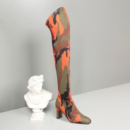 Bottes OEING Femmes sur le genou Camouflage Extensible Chaussures à talons hauts gothiques imprimés Sexy Custom personnalisée Taille Plus Taille