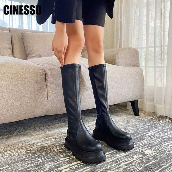 Boots Plateforme 2022 Punk Women Knee High Motorcycle Nouvelles dames Fashion Street Style Chaussures Femme Chunky Design Brand Y2210