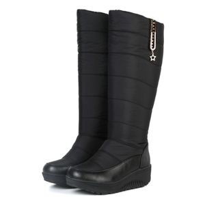 Bottes Grande taille fourrure chaude en peluche vers le bas bottes de neige femmes hiver mère chaussures imperméable confortable femmes genou haute botte noir rouge 231120