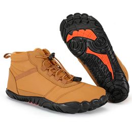 Bottes Bottes d'hiver en peluche chaussures pour hommes femmes bottes de neige imperméables pieds nus chaussures de fourrure chaudes anti-dérapant grande taille Trekking chaussures de randonnée 231019