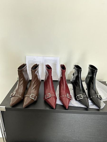 Bottes bout pointu femmes cheville 2023 arrivées boucle de ceinture mince talons hauts noir marron rouge peu profond sans lacet chaussures habillées femme 39