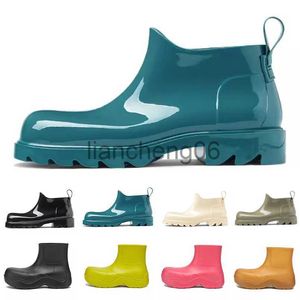 Bottes Puddle Stride Cheville Femmes Bottes Chaussures imperméables Plate-forme Pvc Botte De Luxe En Caoutchouc Chaussons Hauteur Augmentation pluie hommes femmes chaussure de créateur bleu Rainboots 3545 x09