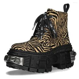 Boots Punk Motorcycle Leopard Femmes Lace-Up Heel Hauteur 6cm Chaussures de plate-forme Men Gothic Ankle Rock Metal Decor Sneakers