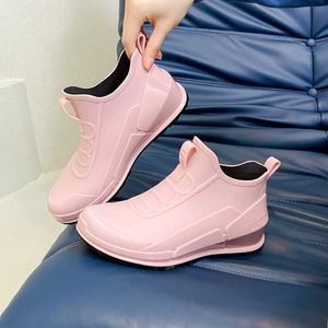 Bottes bottes de pluie pour femmes imperméables hommes bottes de pluie courtes chaussures d'eau de cuisine antidérapantes chaussures de pêche en caoutchouc chaussures de travail bottes durables Z0605