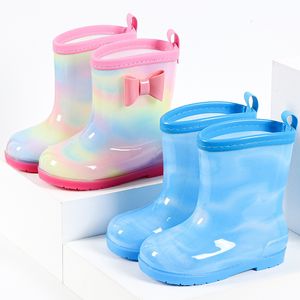 Bottes Bottes De Pluie Enfants D'été Filles Arc-En-Ciel Bowknot Chaussures Imperméables Doux Antidérapant Garçons Bottes De Pluie Portable Mignon Chaussures D'eau Pour Enfants 230614