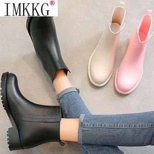 Bottes Bottes de pluie Bottes en caoutchouc pour femmes chaussures épaisses douces épaisses