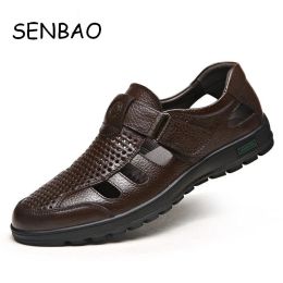 Boots Senbao Fashion Hollow Out Men Sandales en cuir homme extérieur chaussures décontractées chaussures de pêcheur respirant hommes chaussures de plage