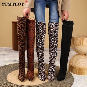 Bottes Sepatu Bot Hak Tinggi Wanita Bahan Kain Melar Ujung Runcing Musim Gugur Dingin Motif Macan Tutul Fashion 230516