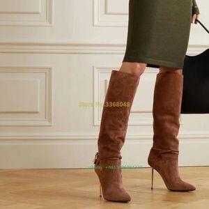 Boots Soft Suede Knee High Paklock Key Sexy Toe pointu Point Stietto Talage de la cheville Automne d'hiver réglable