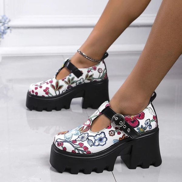 Bottes printemps / automne Vente chaude plate-forme féminine colorée Mary Janes Chaussures Fleur Fleur de pompes punk décontractées Chaussures pour femmes pour femmes