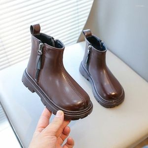 Bottes printemps garçons chaussures 2023 mignon pour enfants filles noir marron antidérapant enfants mode cuir unisexe style britannique