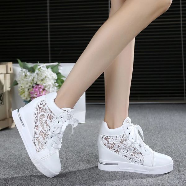 Boots Summer Femmes Lace Casual Chaussures Femme Breakable Mesh Sneakers Flats Lace Lacers High Heels Platform Corporations Creepers Ladies