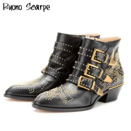 Botas Susanna Tobillo de cuero real Botas Botas de metal Boties Short Short Designer Botas de alta calidad Mujer zapatos punk casuales