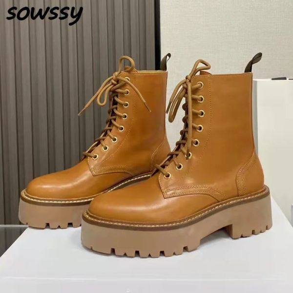 Bottes épaisses semelles Martin Boots Femmes Retro Laceup Lacep Leisure Motorcycle Boots 2022 New British Style Handsome Allmatch Bottes courtes