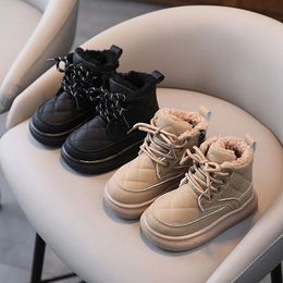 Laarzen Trend Mode Winter Martin Laarzen voor meisjes Koreaanse stijl Geruit PU-leer Snowboots Dikke warme pluche Casual schoenen voor kinderen 231129